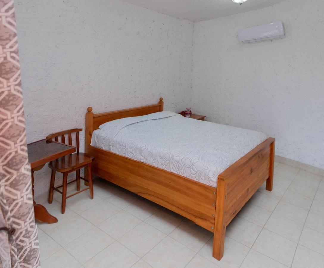 Las Palmas Hotel Corozal Bagian luar foto