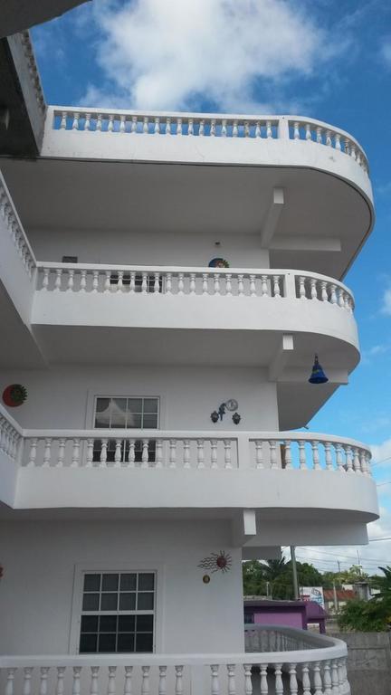 Las Palmas Hotel Corozal Bagian luar foto