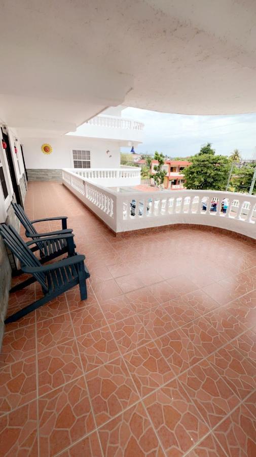 Las Palmas Hotel Corozal Bagian luar foto