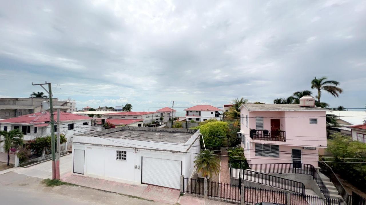 Las Palmas Hotel Corozal Bagian luar foto