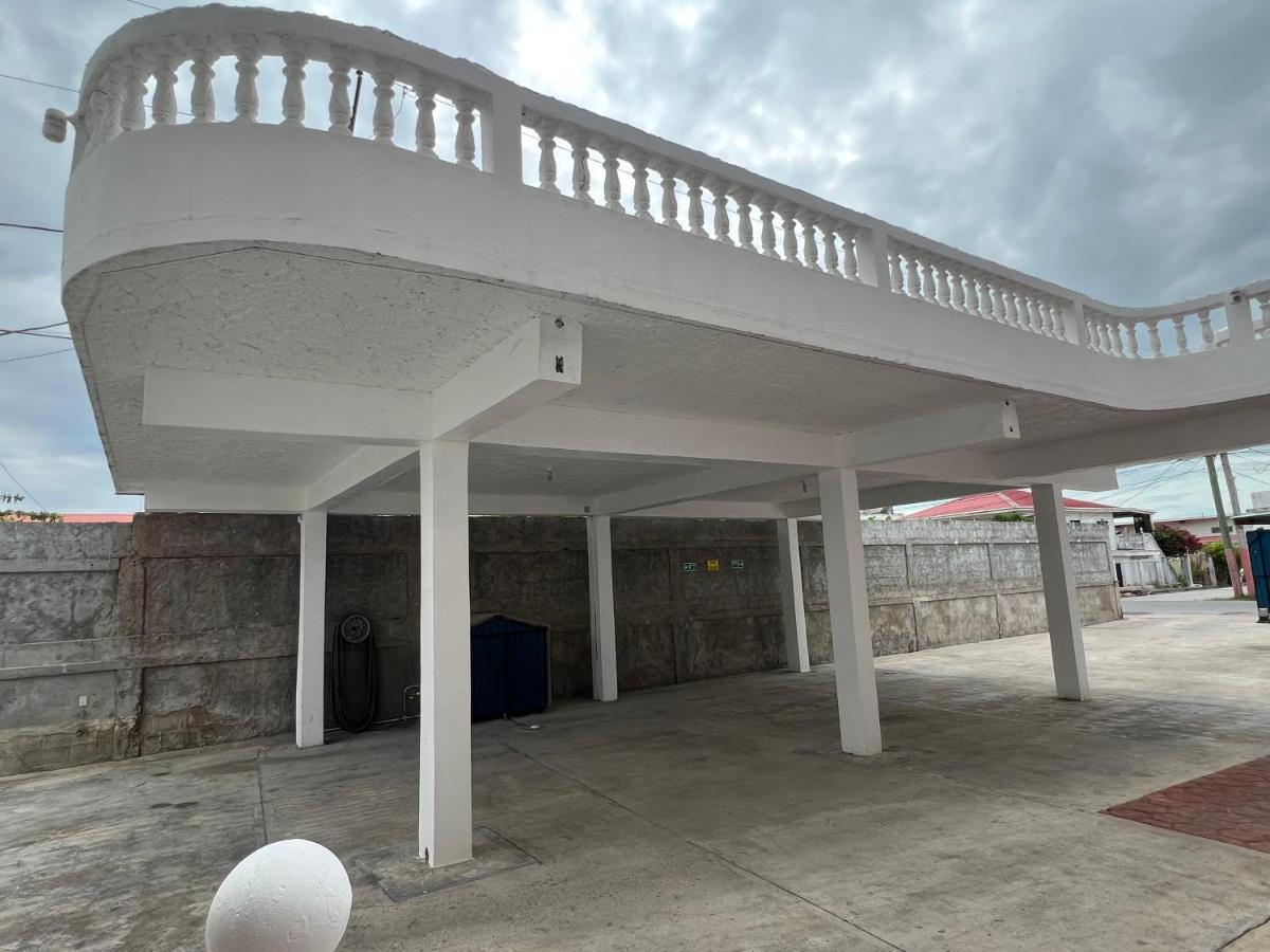 Las Palmas Hotel Corozal Bagian luar foto