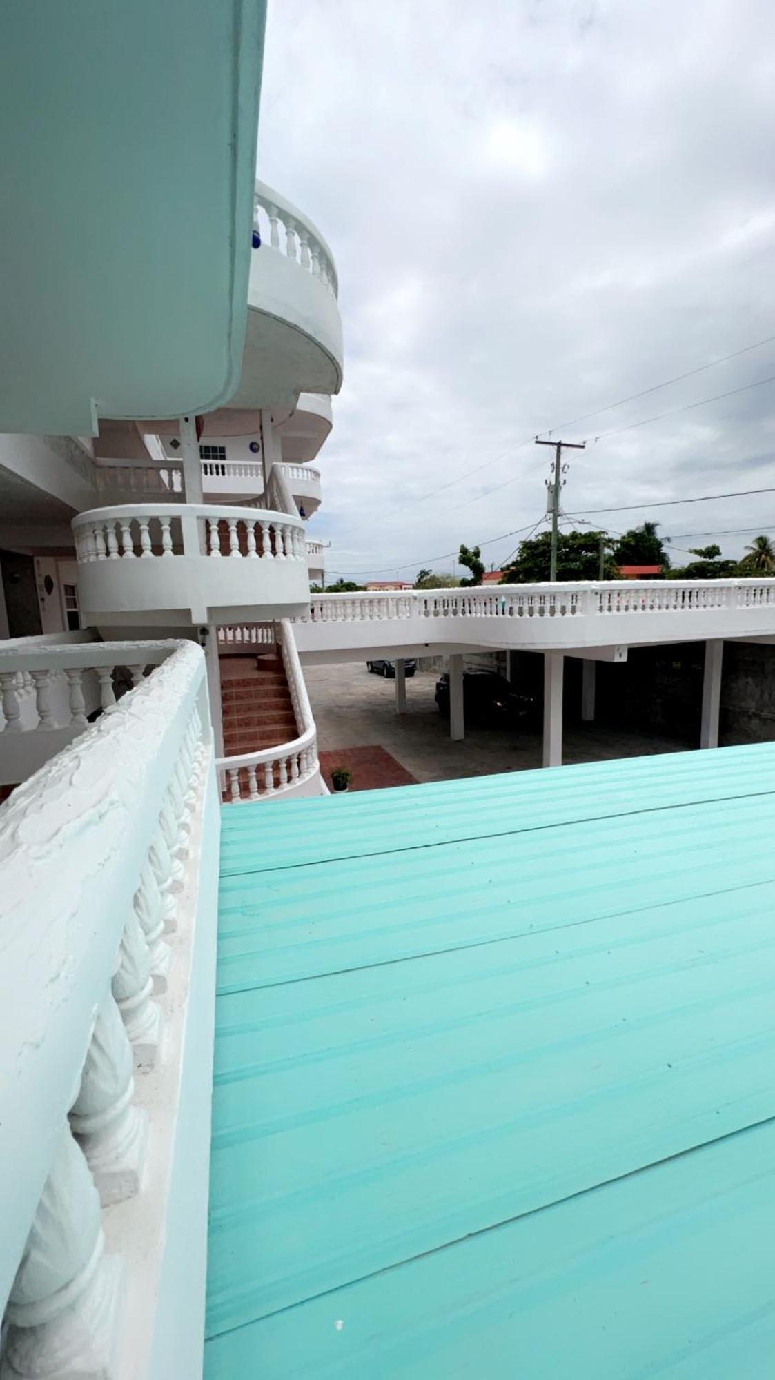 Las Palmas Hotel Corozal Bagian luar foto