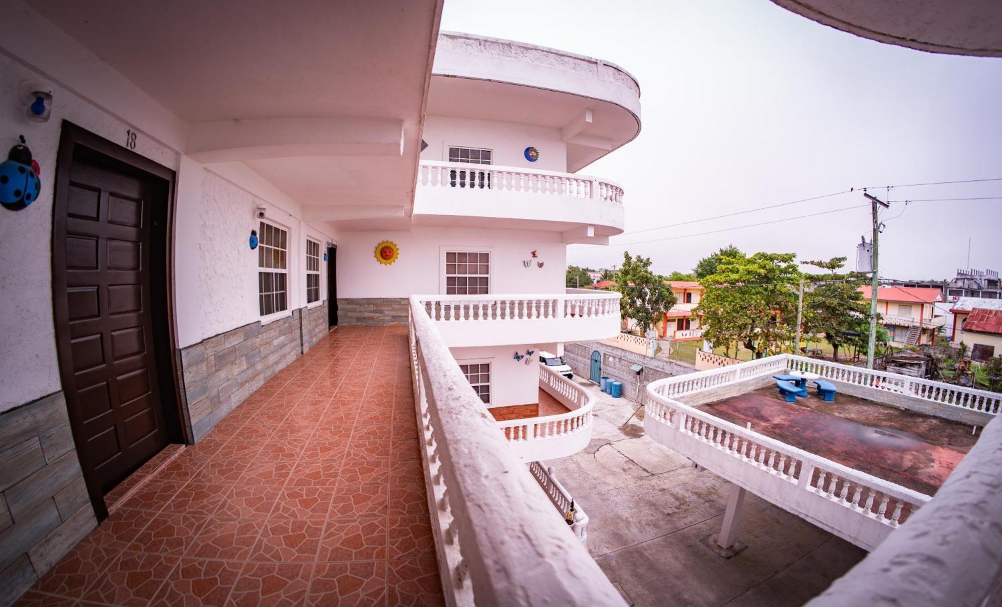Las Palmas Hotel Corozal Bagian luar foto
