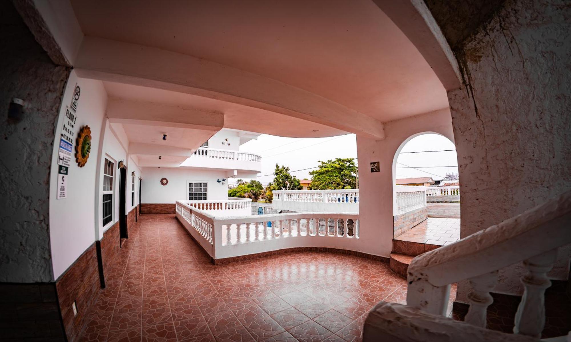 Las Palmas Hotel Corozal Bagian luar foto