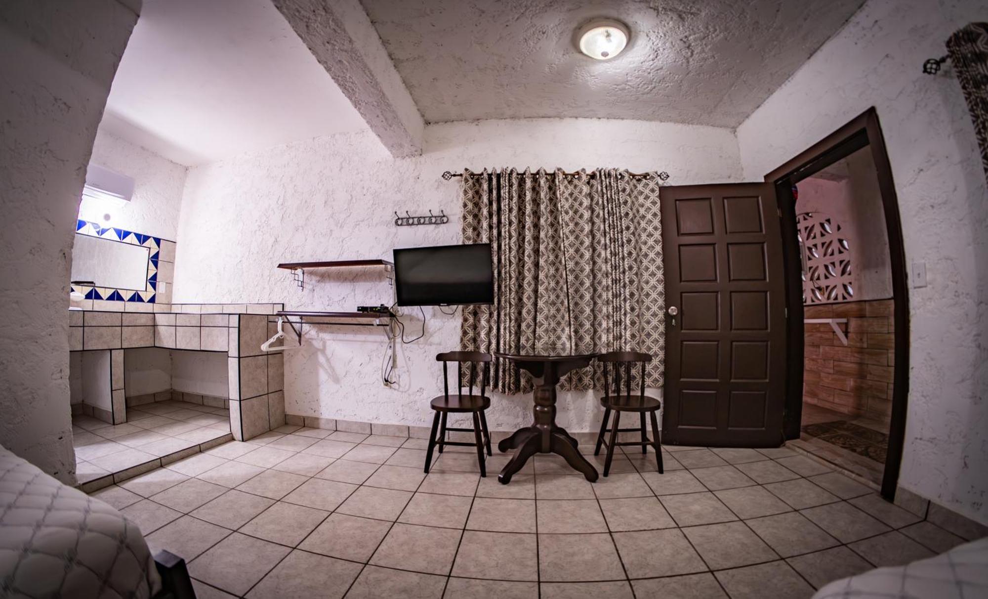 Las Palmas Hotel Corozal Bagian luar foto