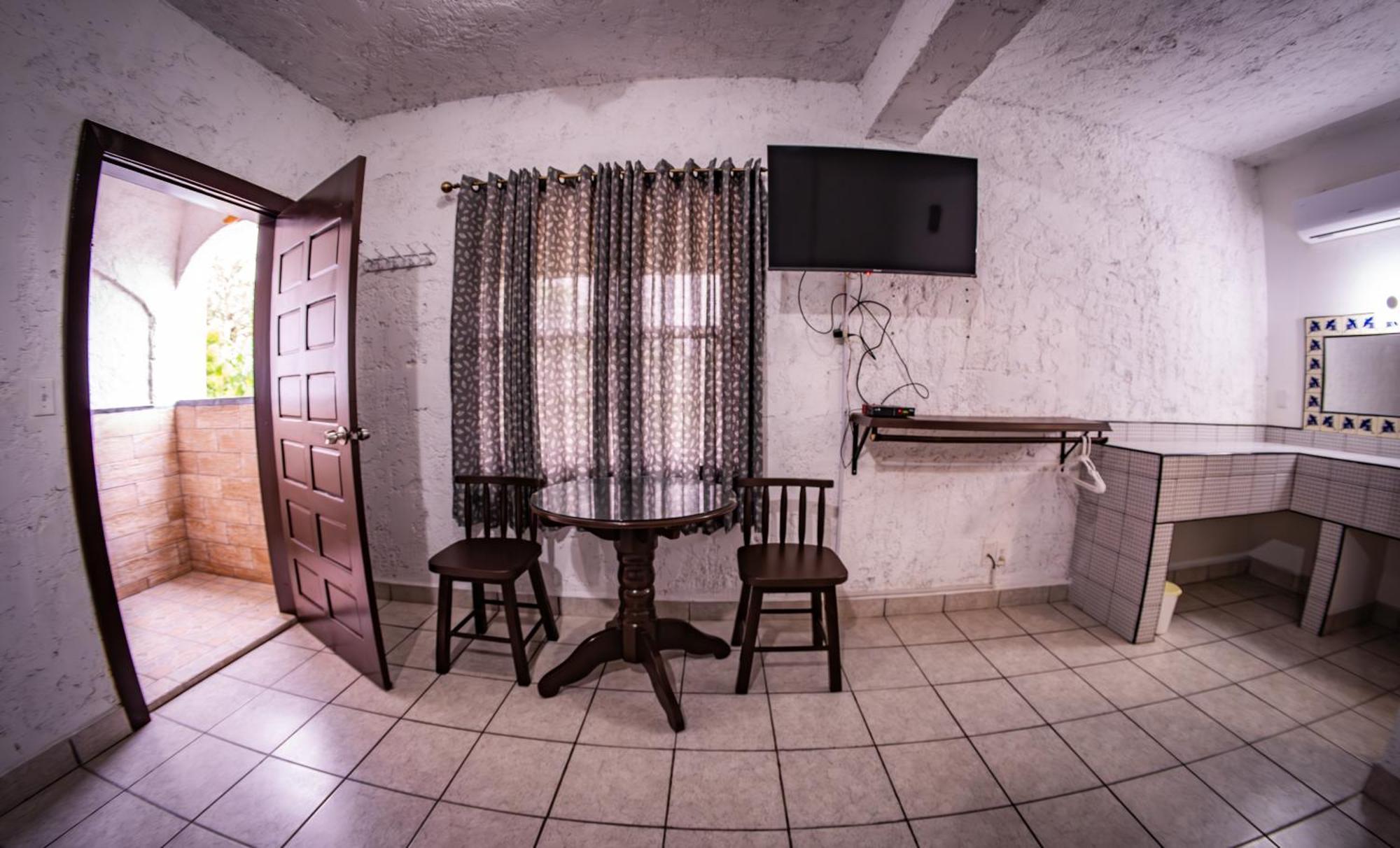 Las Palmas Hotel Corozal Bagian luar foto
